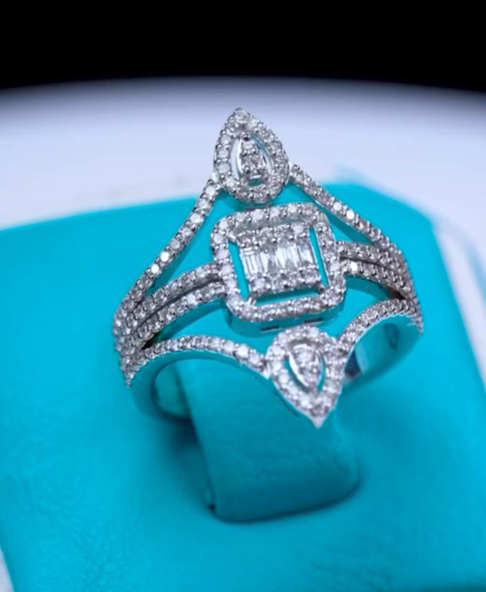 R3t ring  #102125